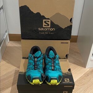Salomon Speedcross 4 in Vibrant Teal and Lime Trail Shoes Woman's size 6